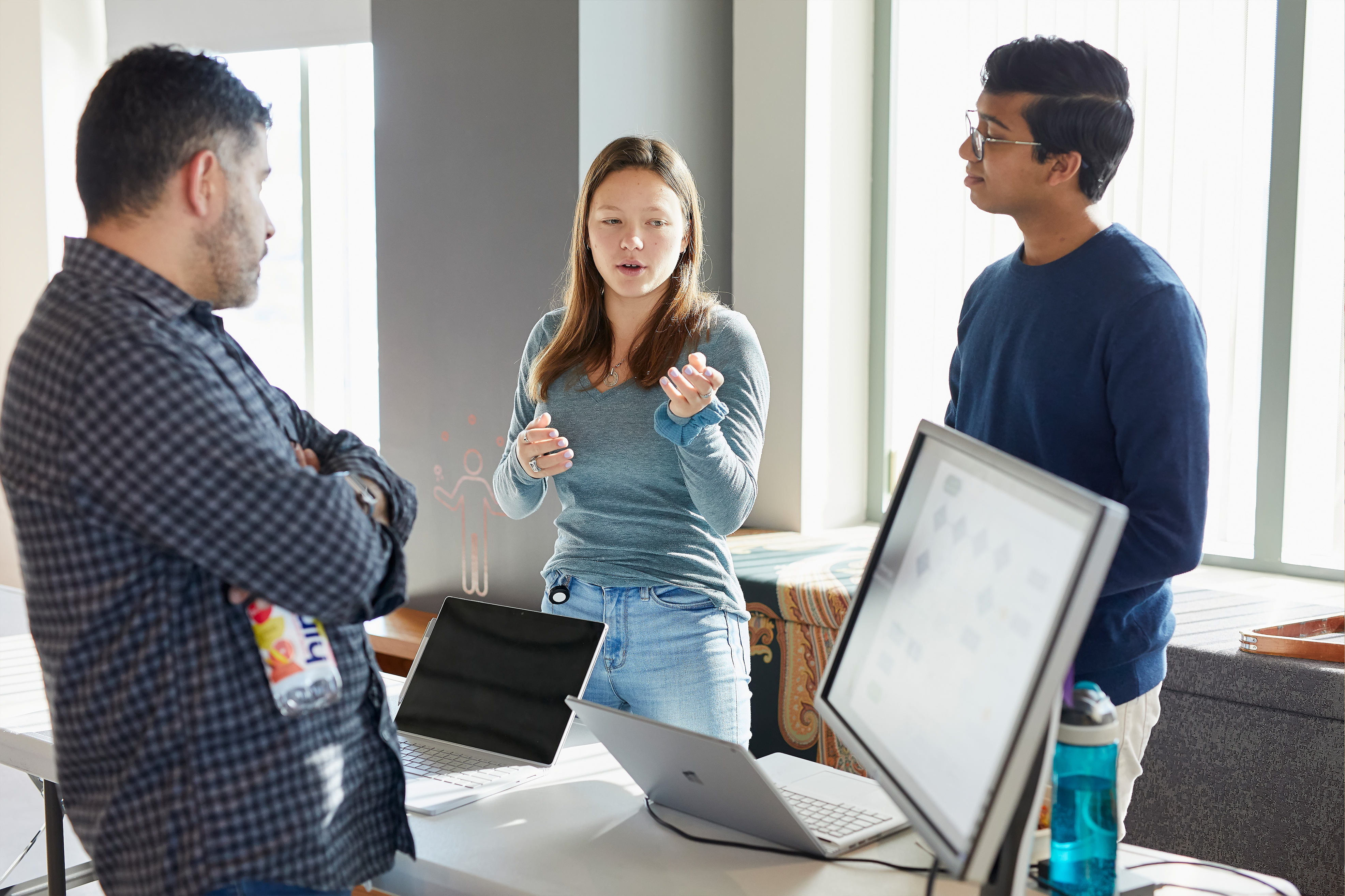 MIT Externship Program Pushes Forward Collaboration, Innovation MIT Externs presenting projects