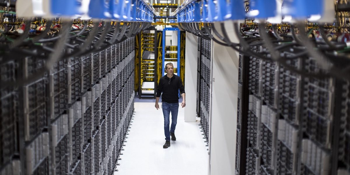 MSC17_dataCenter_053-1-1200x600